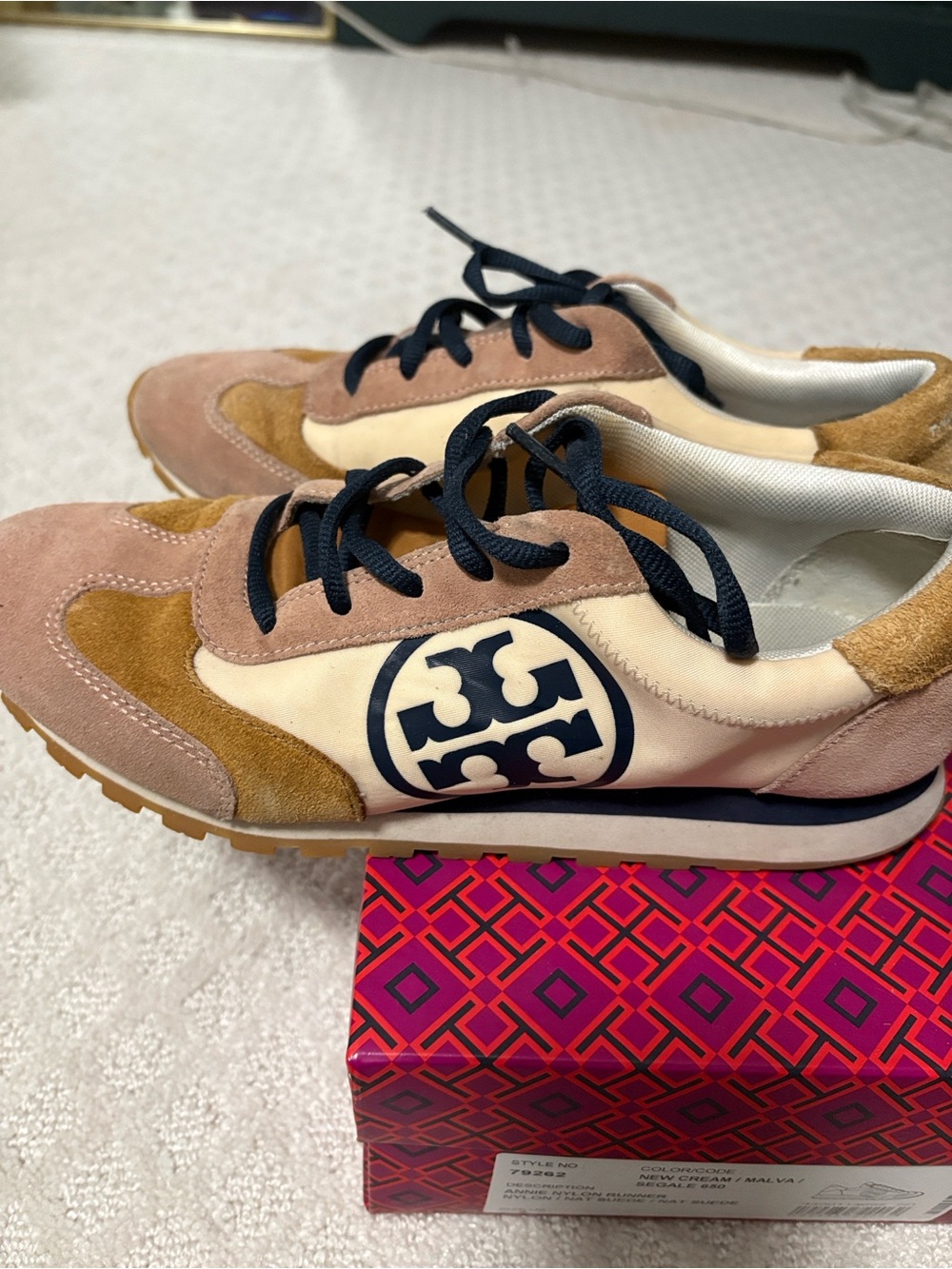 Tory Burch Annie Nylon/Nat Suede Runner - Picture 11 of 14